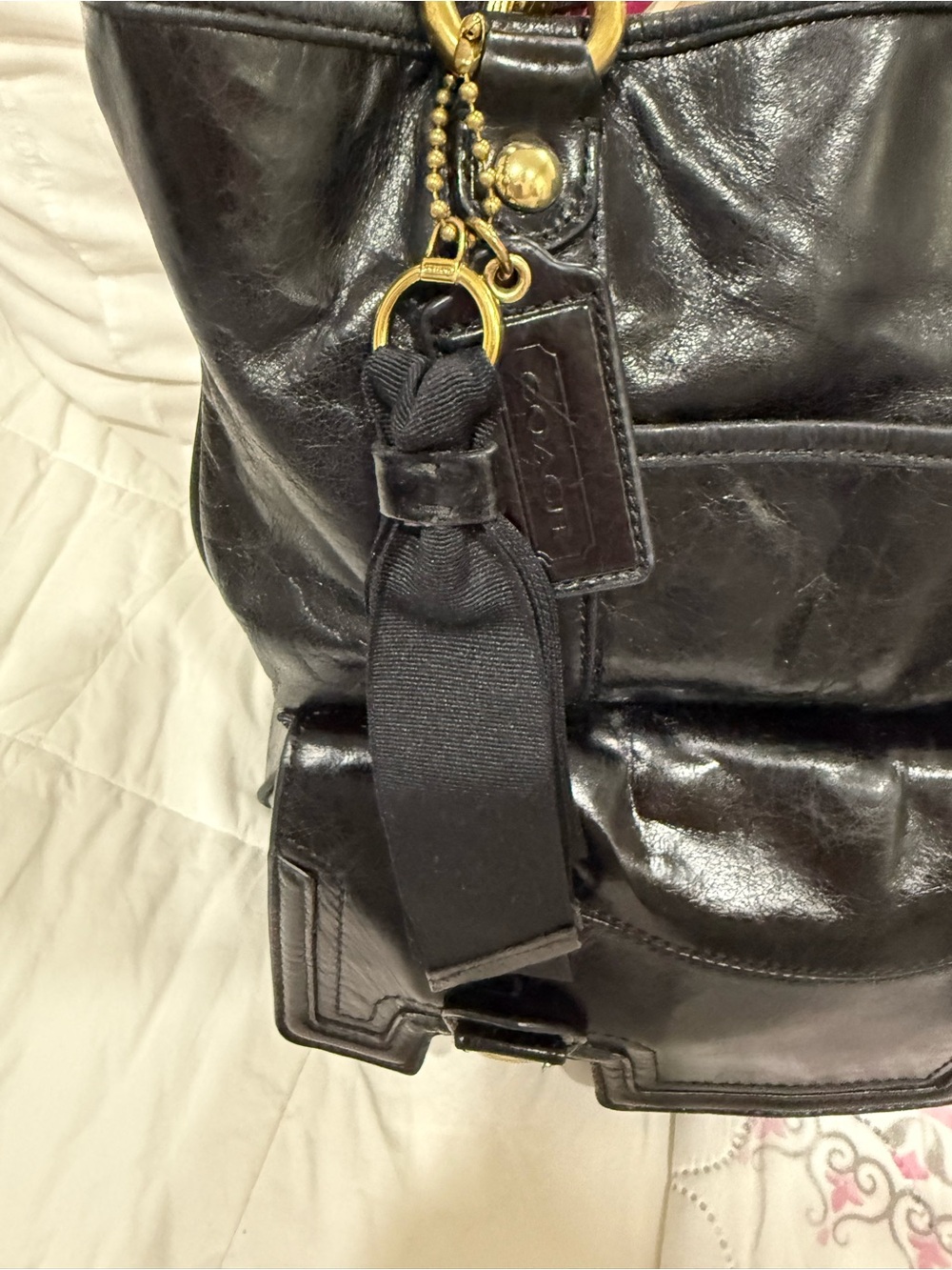 Classic Black Leather Shoulder Bag with Gold Hardware - Picture 9 of 9